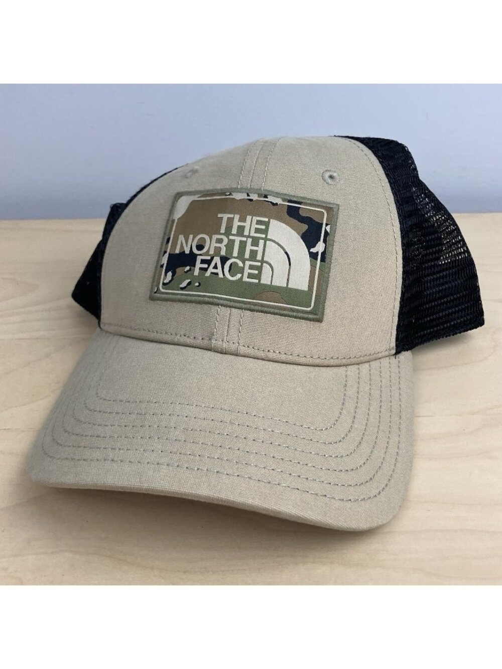The North Face Mesh Snapback Trucker Hat Patch Logo Khaki Black Camo